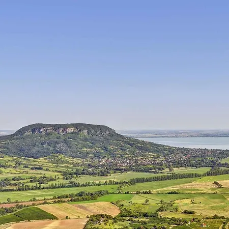 Holiday In Badacsony/balaton 18011 בית נופש *
